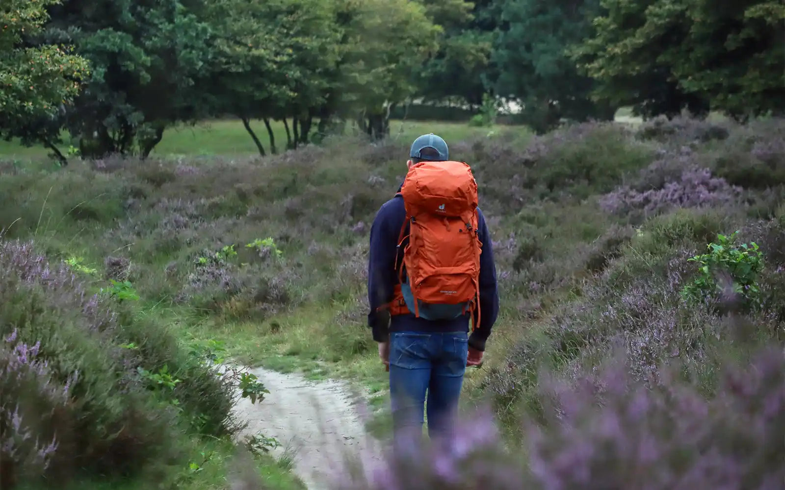 Hoe houd je overzicht in je backpack tijdens een lange reis?